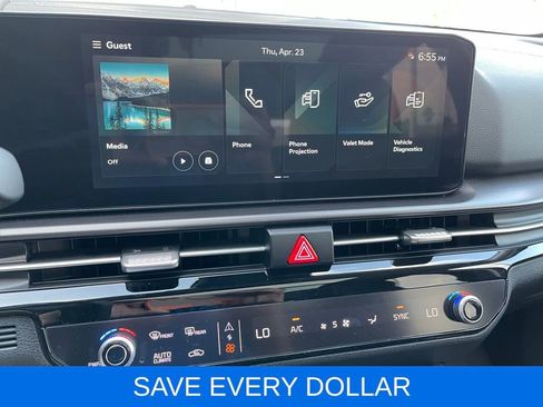 Used 2026 Kia Sportage EX w/ EX Panorama Roof Package FWD image 12