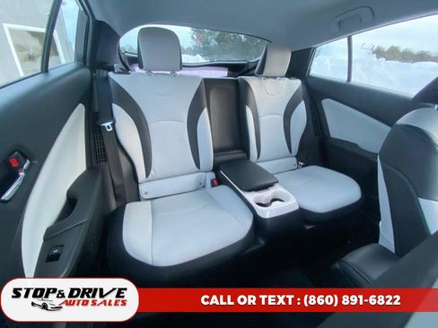 Used 2018 Toyota Prius Prime Advanced image 19