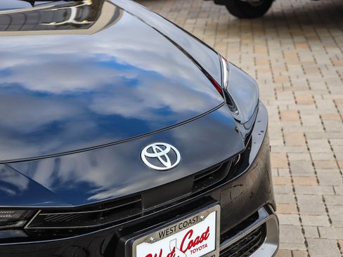 New 2026 Toyota Prius Plug-In Hybrid image 6