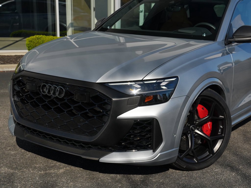 Used 2025 Audi RS Q8 performance AWD/4WD image 2