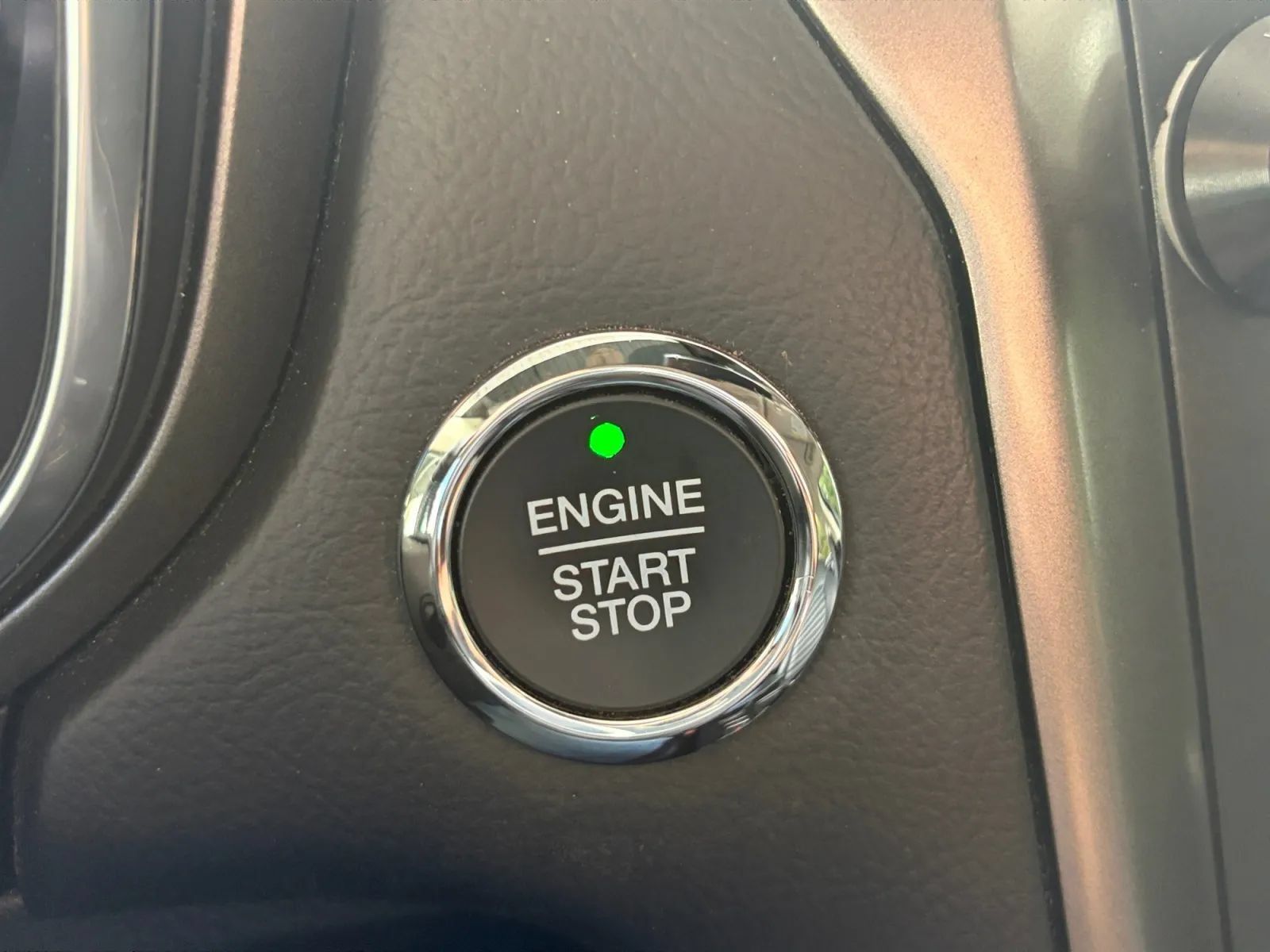 Used 2020 Ford Fusion SEL FWD image 26