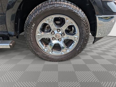 Used 2016 RAM 1500 Laramie w/ Convenience Group AWD/4WD image 9