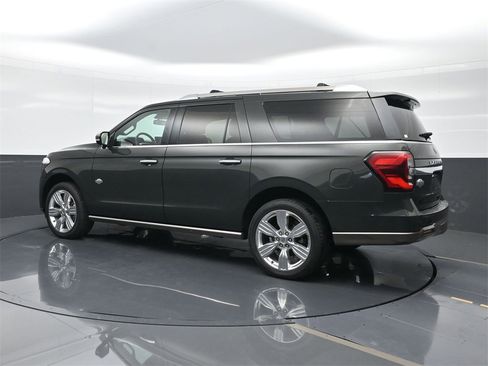 Used 2022 Ford Expedition Max King Ranch image 2