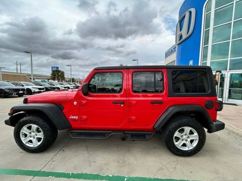 Used 2021 Jeep Wrangler Unlimited Sport image 3