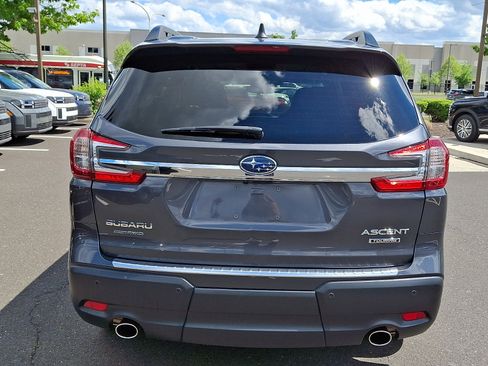 Used 2023 Subaru Ascent Touring AWD/4WD image 5