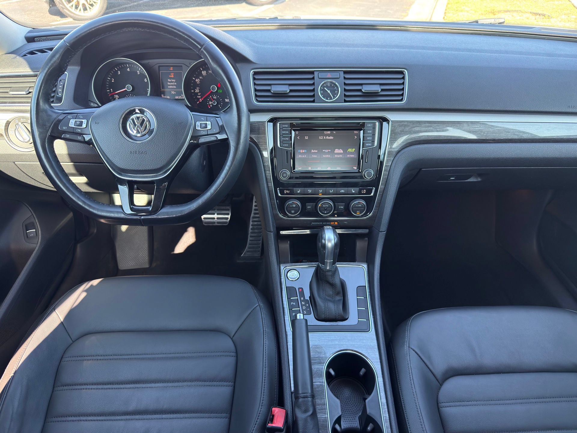 Used 2017 Volkswagen Passat 3.6 SEL Premium FWD image 24