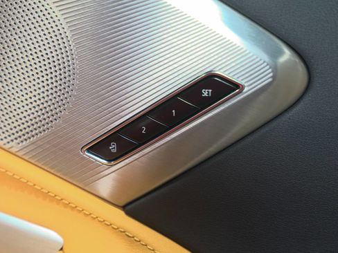 Used 2020 Chevrolet Corvette Stingray Preferred Cpe w/ 2LT Preferred Equipment Group RWD image 33