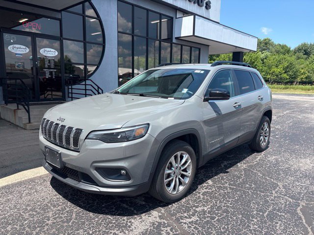 Used 2022 Jeep Cherokee Latitude Lux FWD image 2