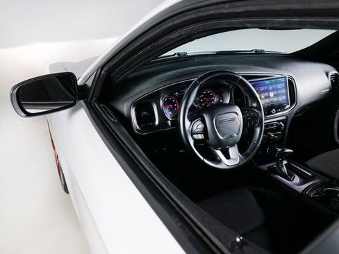 Used 2019 Dodge Charger SXT image 21