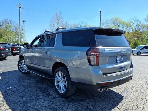 Used 2024 Chevrolet Suburban High Country AWD/4WD image 10