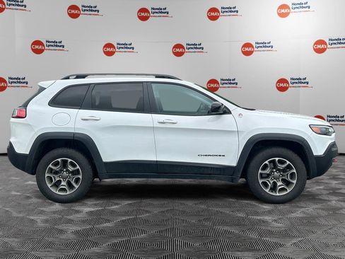 Used 2022 Jeep Cherokee Trailhawk w/ Premium Leather Package AWD/4WD image 6