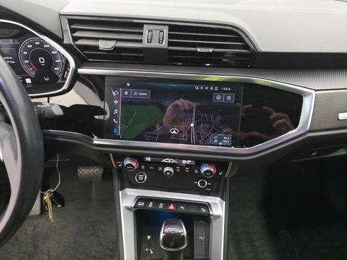 Used 2022 Audi Q3 2.0T Premium Plus w/ Premium Plus Package image 4