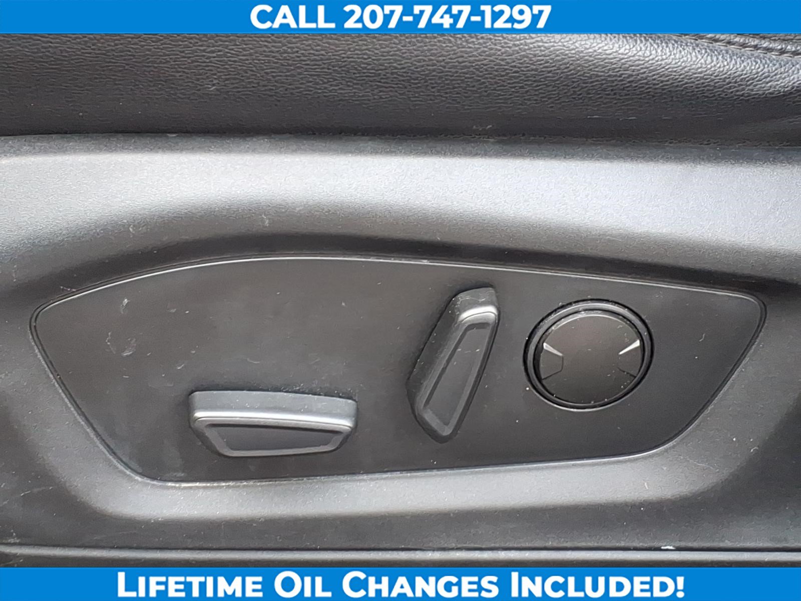 Used 2020 Ford Explorer XLT w/ Equipment Group 202A AWD/4WD image 11