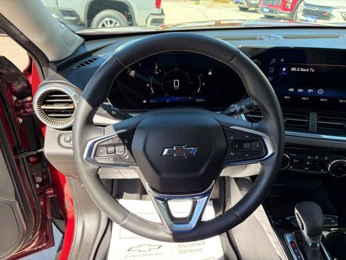 Used 2024 Chevrolet Trax ACTIV w/ Driver Confidence Package FWD image 9