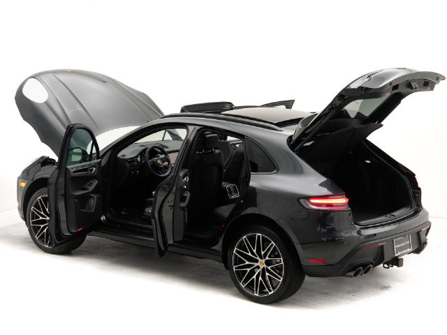Certified 2026 Porsche Macan AWD/4WD image 31