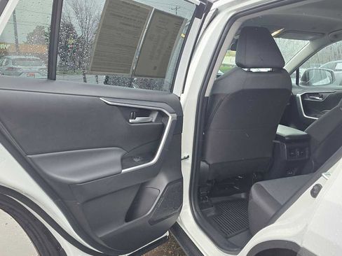Certified 2025 Toyota RAV4 XLE image 19