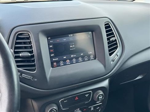 Used 2021 Jeep Compass Latitude w/ Convenience Group FWD image 23