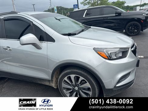 Used 2022 Buick Encore Preferred w/ Safety Package FWD image 1