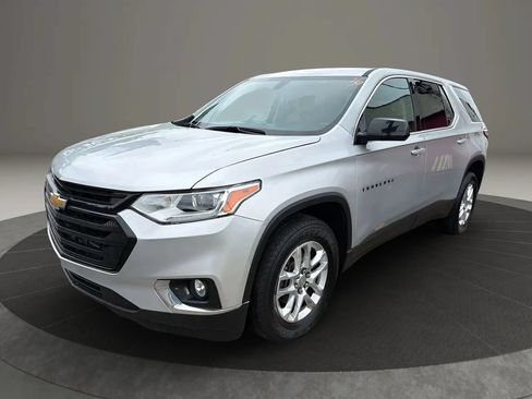 Used 2019 Chevrolet Traverse LS FWD image 1