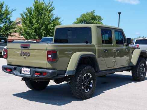 Used 2025 Jeep Gladiator Rubicon AWD/4WD image 3