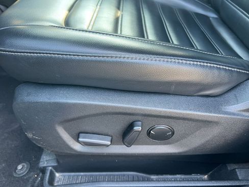 Used 2024 Ford Edge SEL image 23