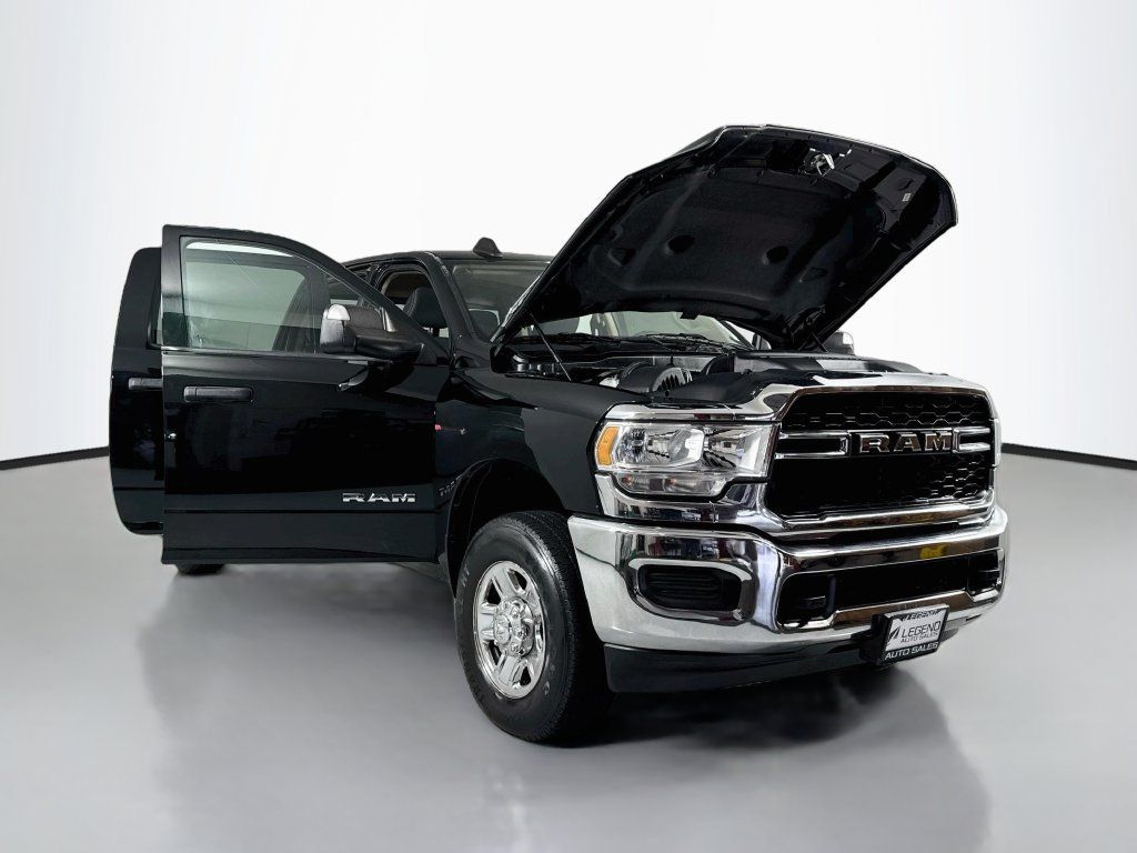 Used 2019 RAM 3500 Tradesman AWD/4WD image 19