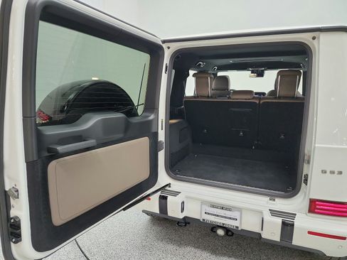 Used 2024 Mercedes-Benz G 63 AMG 4MATIC w/ Seat Comfort Package image 27