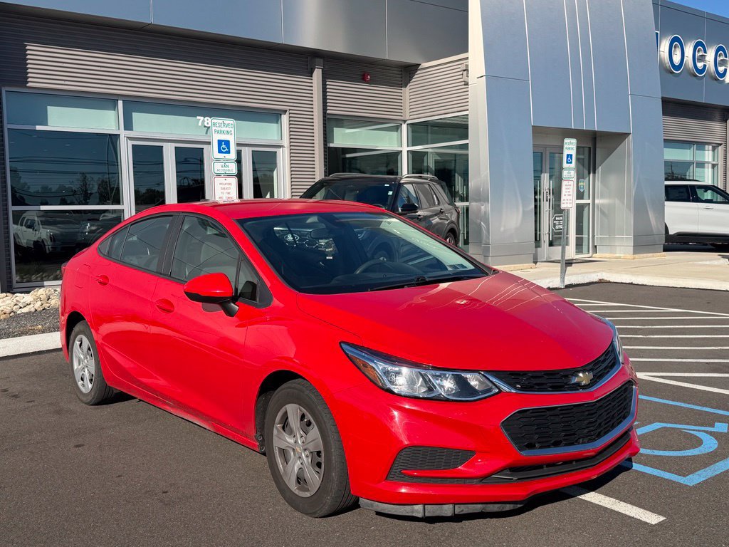 Used 2017 Chevrolet Cruze LS FWD image 4