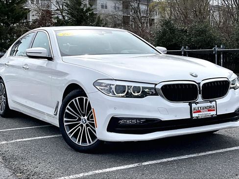 Used 2018 BMW 530i xDrive image 2