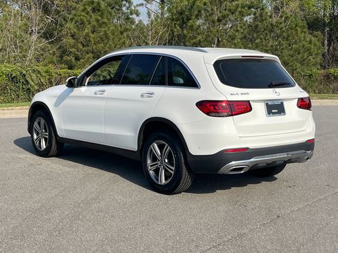 Used 2022 Mercedes-Benz GLC 300 4MATIC w/ Premium Package Lite image 7