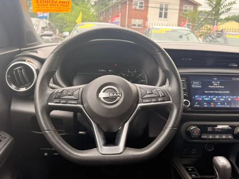 Used 2024 Nissan Kicks SR FWD image 18