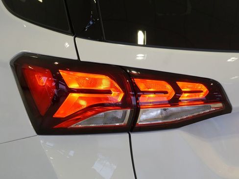 Certified 2024 Chevrolet Equinox LS w/ LS Convenience Package image 30