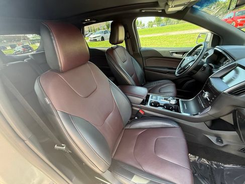 Used 2020 Ford Edge Titanium w/ Equipment Group 301A FWD image 40