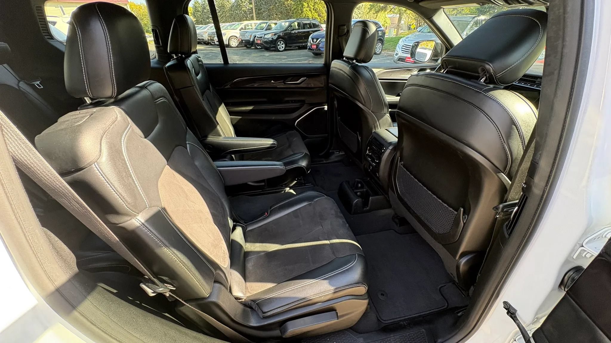 Used 2021 Jeep Grand Cherokee L Laredo AWD/4WD image 29