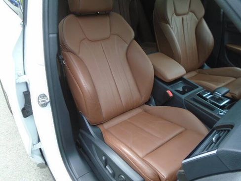 Used 2024 Audi Q5 2.0T Premium AWD/4WD image 10