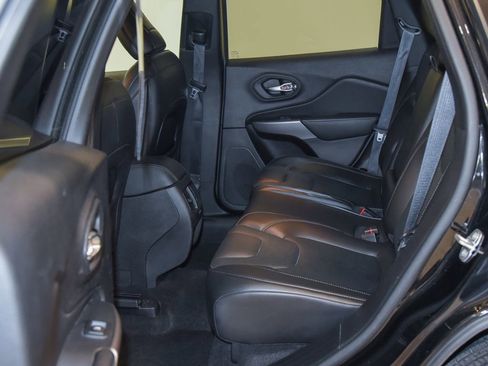 Used 2021 Jeep Cherokee Latitude Lux AWD/4WD image 13