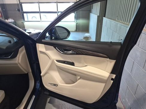 Used 2023 Buick Envision Avenir AWD/4WD image 29