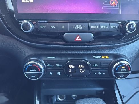 Used 2024 Kia Soul S image 23