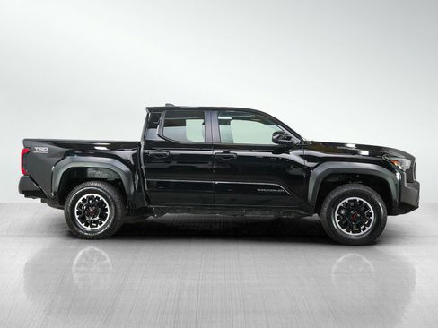 Used 2024 Toyota Tacoma TRD Off-Road AWD/4WD image 6