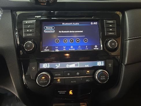 Used 2020 Nissan Rogue S AWD/4WD image 11