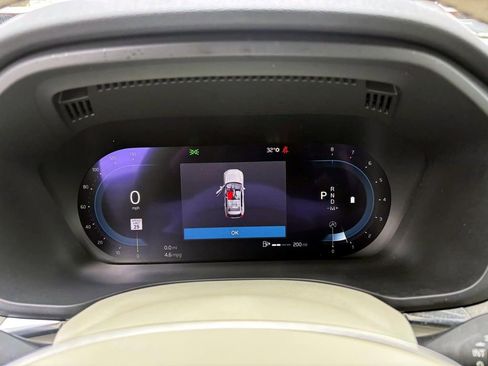 Used 2023 Volvo XC60 B5 Plus w/ Climate Package image 15