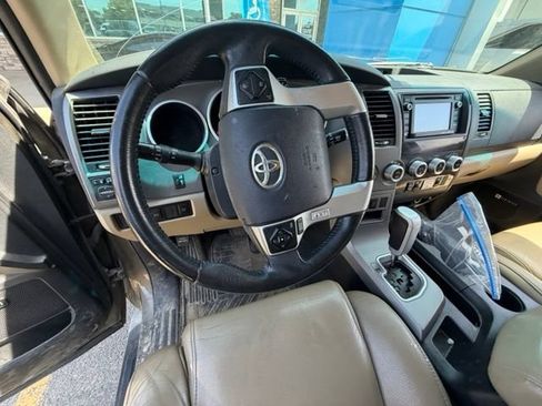 Used 2014 Toyota Sequoia Limited AWD/4WD image 16