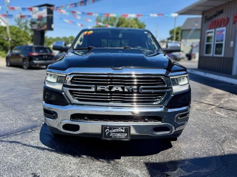 Used 2019 RAM 1500 Laramie AWD/4WD image 3