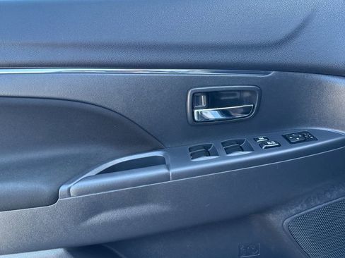 Used 2025 Mitsubishi Outlander Sport ES image 11