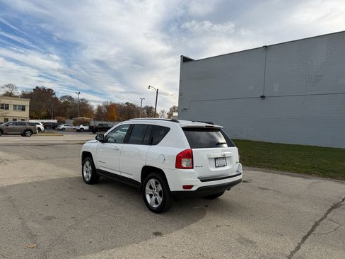 Used 2013 Jeep Compass Latitude w/ Sun/Sound Group image 5