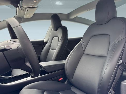 Used 2020 Tesla Model 3 Standard Range RWD image 19