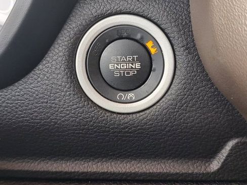 Used 2019 RAM 1500 Laramie RWD image 20