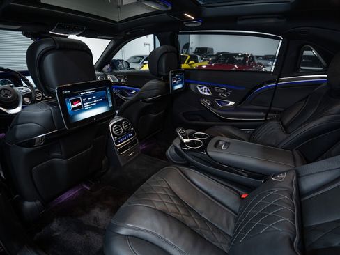 Used 2018 Mercedes-Benz Maybach S 560 4MATIC image 31