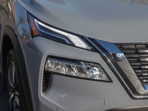 Used 2023 Nissan Rogue Platinum w/ Platinum Premium Package image 4