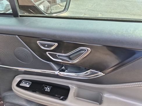 Used 2023 Lincoln Corsair Reserve w/ Jet Appearance Package FWD image 21